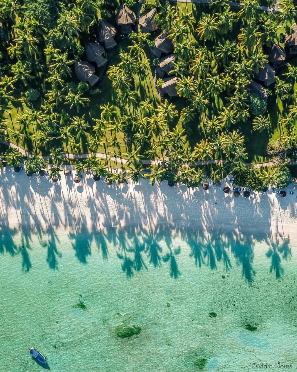 Готель La Pirogue Mauritius Flic en Flac Екстер'єр фото